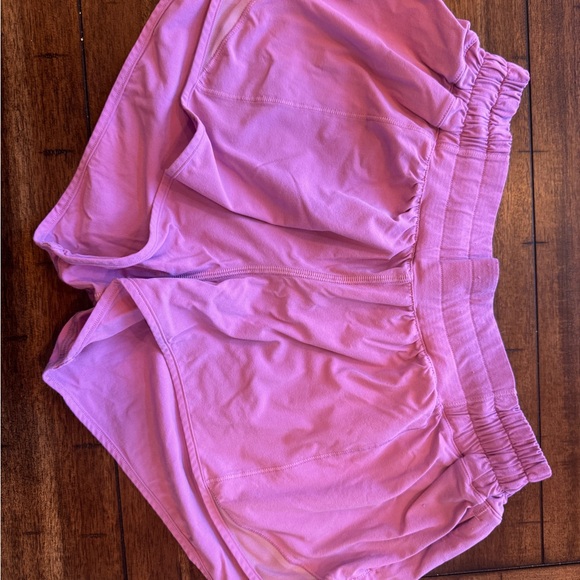 lululemon Hotty Hot Shorts Size 8 | Pink | Excellent Condition - Picture 2 of 3